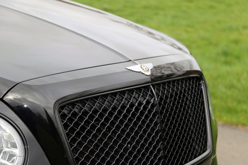 Bentley Bentayga V8 Black and Centenary Edition