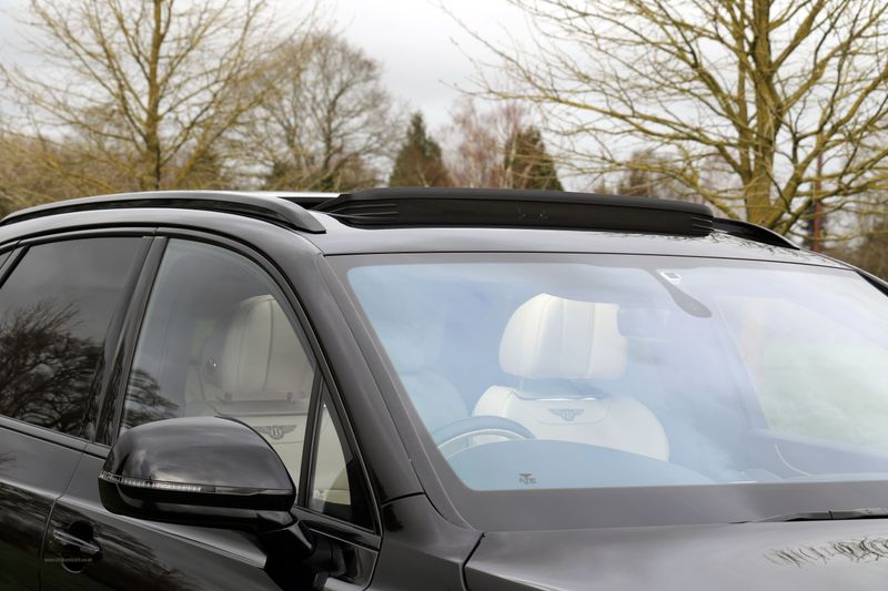 Bentley Bentayga V8 Black and Centenary Edition