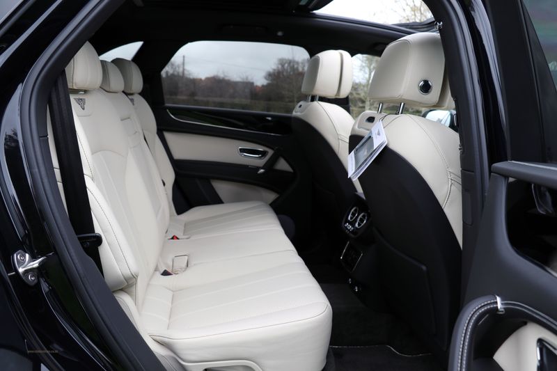 Bentley Bentayga V8 Black and Centenary Edition