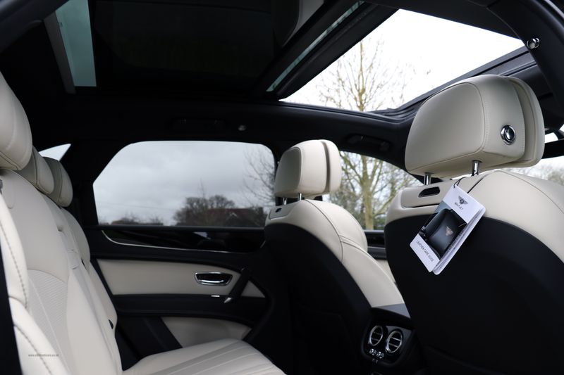 Bentley Bentayga V8 Black and Centenary Edition