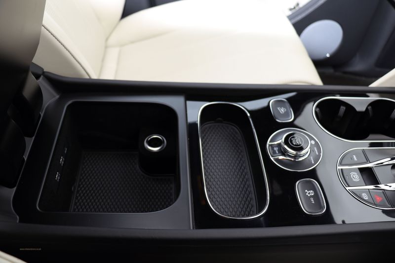 Bentley Bentayga V8 Black and Centenary Edition