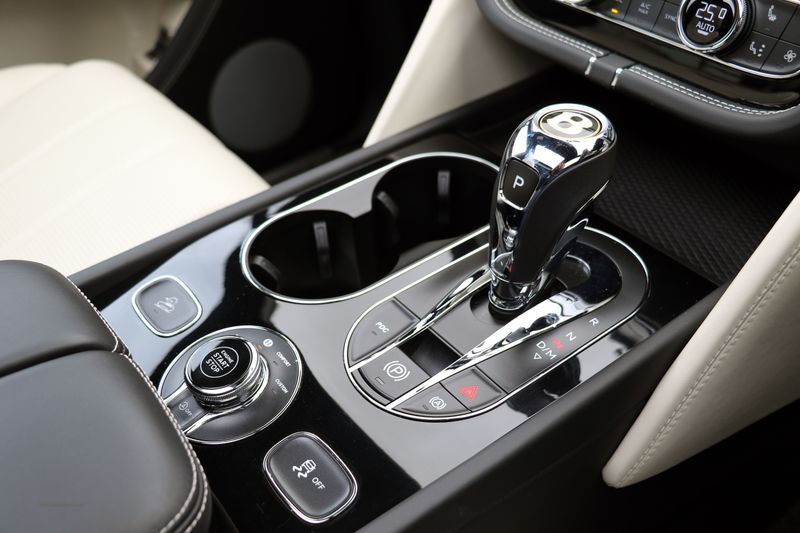 Bentley Bentayga V8 Black and Centenary Edition