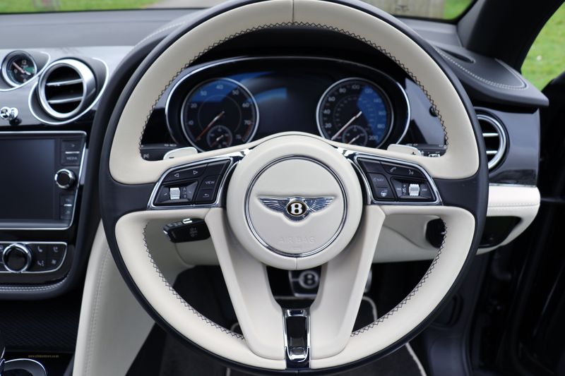 Bentley Bentayga V8 Black and Centenary Edition