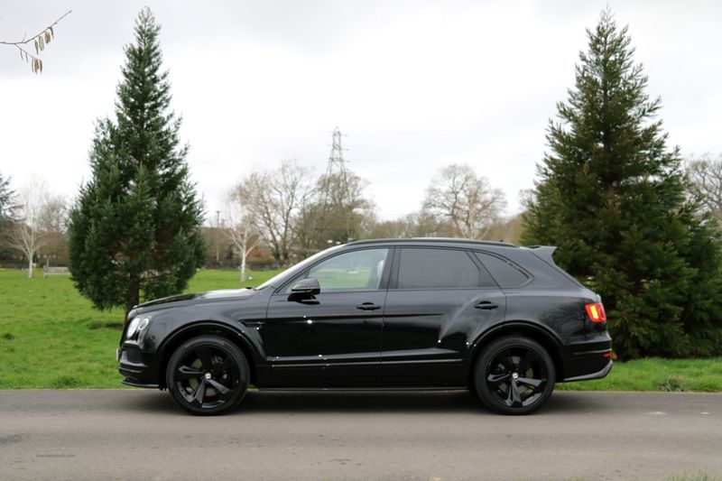 Bentley Bentayga V8 Black and Centenary Edition