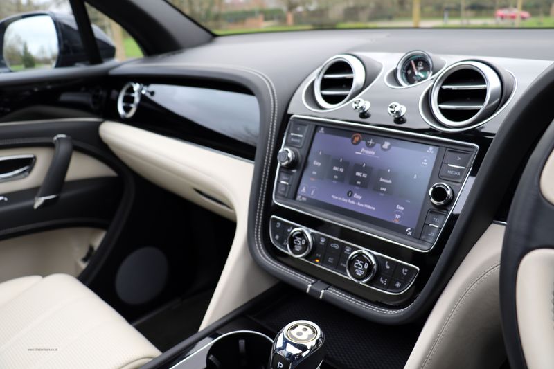 Bentley Bentayga V8 Black and Centenary Edition