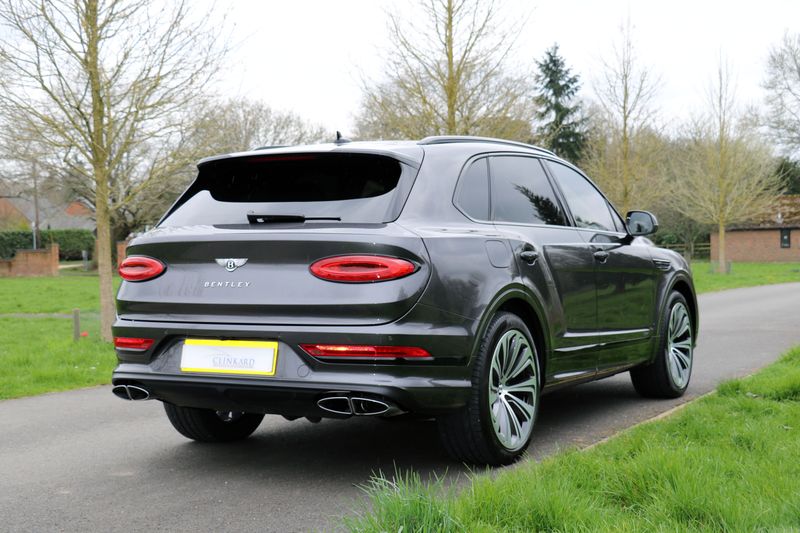 Bentley Bentayga Outdoor Pursuits Collection 3.0 TFSi V6 17.3kWh Hybrid