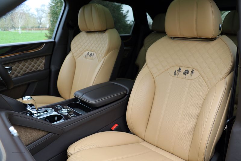Bentley Bentayga Outdoor Pursuits Collection 3.0 TFSi V6 17.3kWh Hybrid
