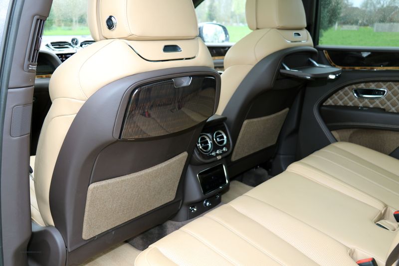 Bentley Bentayga Outdoor Pursuits Collection 3.0 TFSi V6 17.3kWh Hybrid