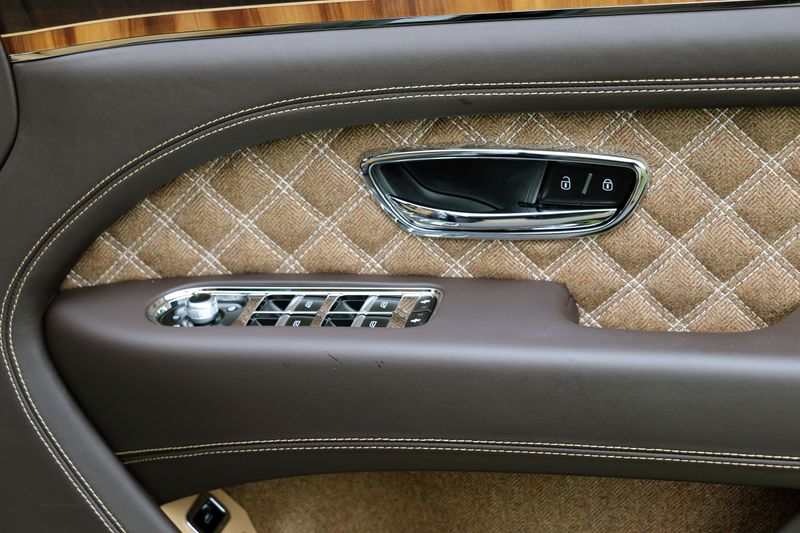 Bentley Bentayga Outdoor Pursuits Collection 3.0 TFSi V6 17.3kWh Hybrid