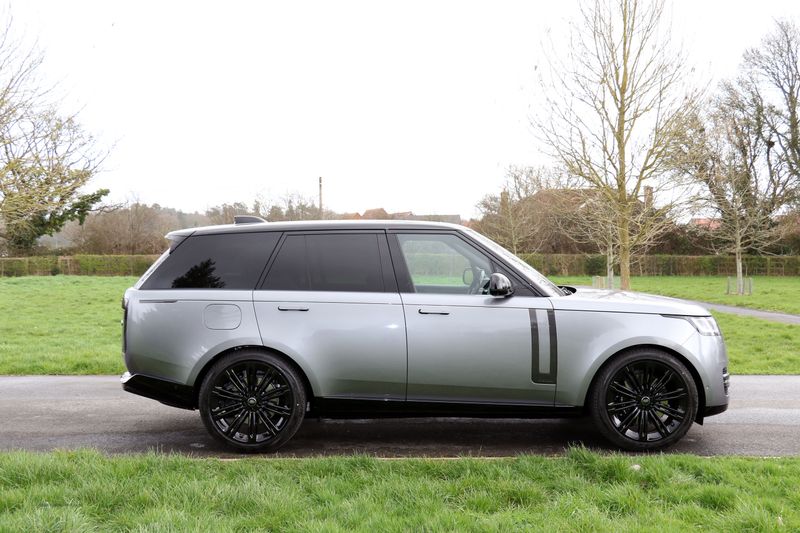 Range Rover 4.4 P530 V8 Autoboigraphy