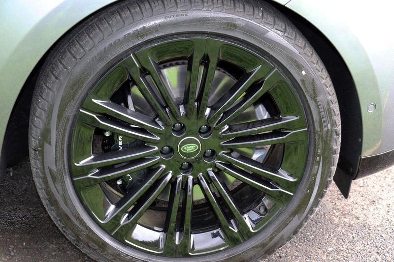 Range Rover 4.4 P530 V8 Autoboigraphy