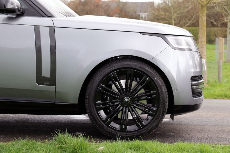 Range Rover 4.4 P530 V8 Autoboigraphy