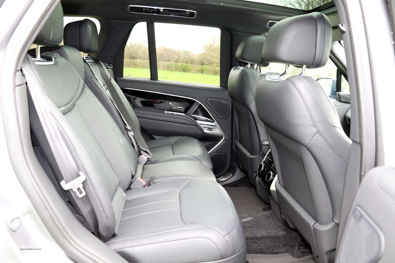 Range Rover 4.4 P530 V8 Autoboigraphy