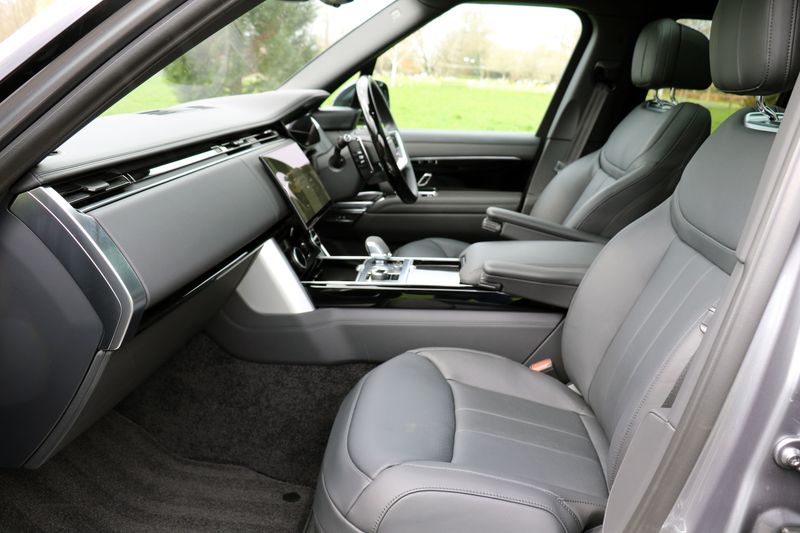 Range Rover 4.4 P530 V8 Autoboigraphy