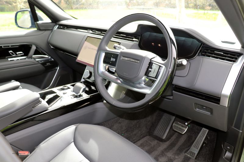 Range Rover 4.4 P530 V8 Autoboigraphy