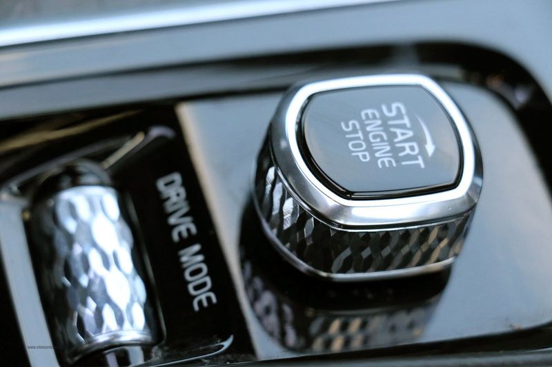 Volvo XC90 T8 Twin Engine R Design Pro AWD