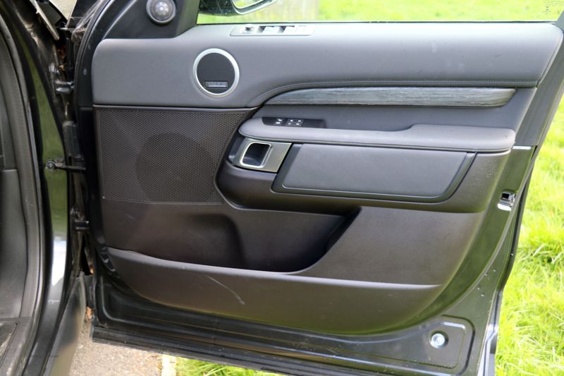 Landrover Discovery 3.0 SDV6 HSE