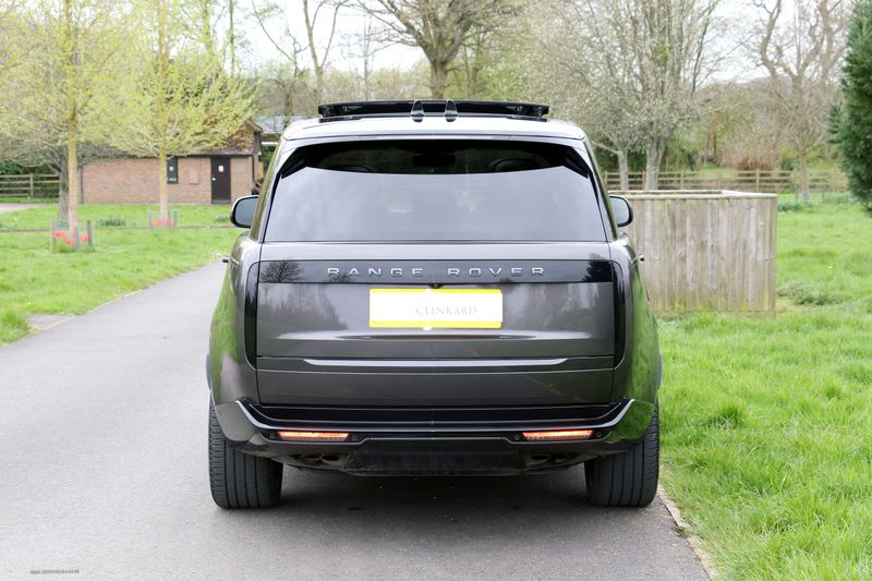 Range Rover 4.4 P530 V8 First Edition