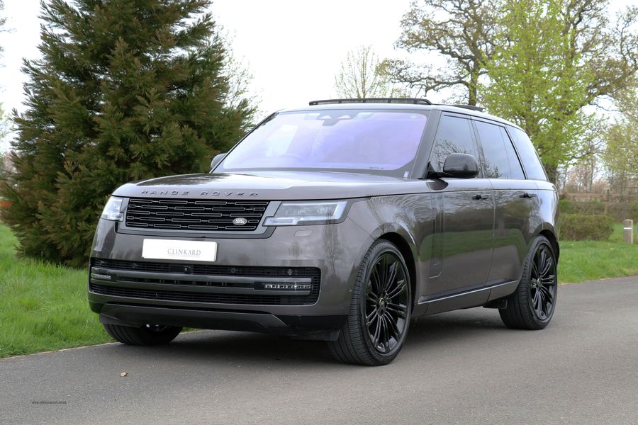 Range Rover 4.4 P530 V8 First Edition