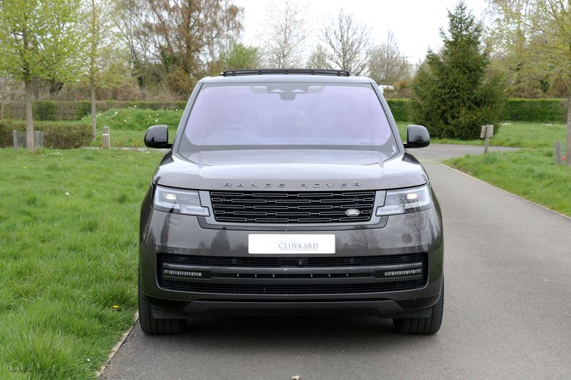 Range Rover 4.4 P530 V8 First Edition
