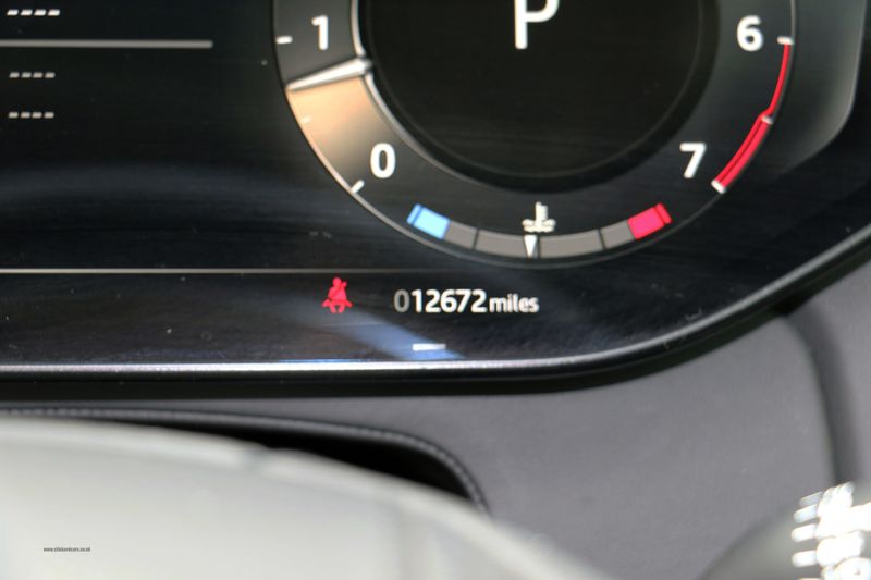 Range Rover 4.4 P530 V8 First Edition