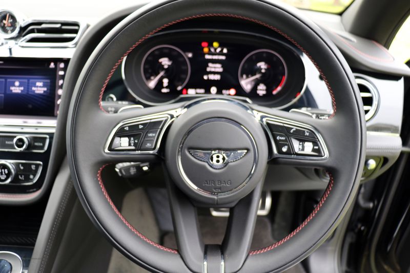 Bentley Bentayga V8 First Edition