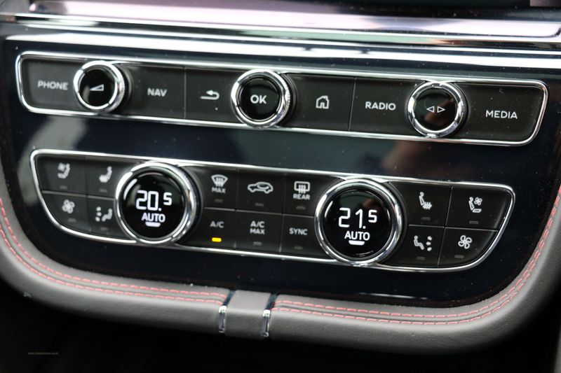 Bentley Bentayga V8 First Edition