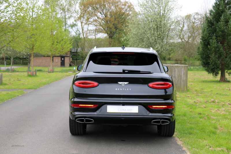 Bentley Bentayga V8 First Edition