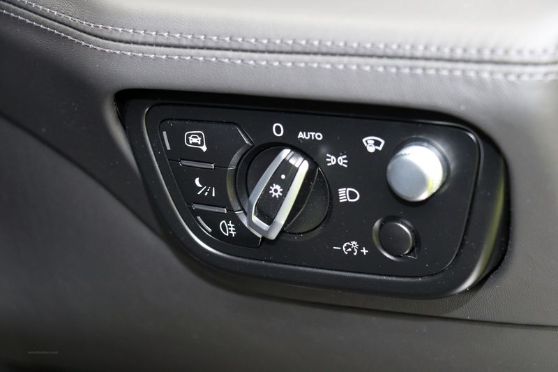 Bentley Bentayga V8 First Edition