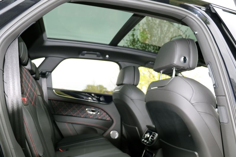 Bentley Bentayga V8 First Edition