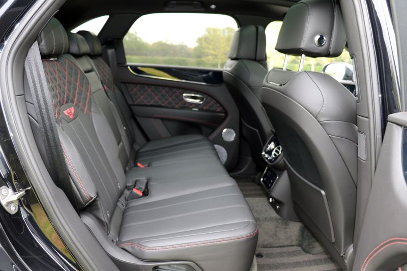 Bentley Bentayga V8 First Edition