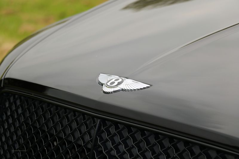 Bentley Bentayga V8 First Edition