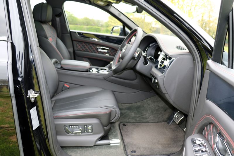 Bentley Bentayga V8 First Edition