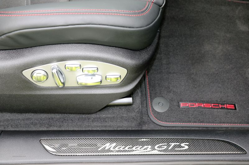 Porsche Macan GTS PDK VAT Qualifying