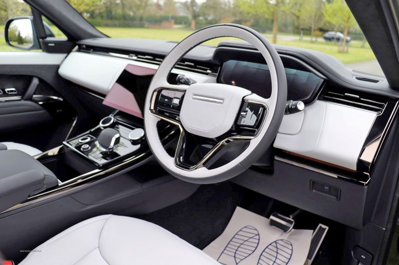 Range Rover Sport D350 First Edition