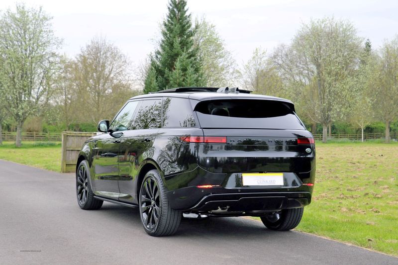 Range Rover Sport D350 First Edition