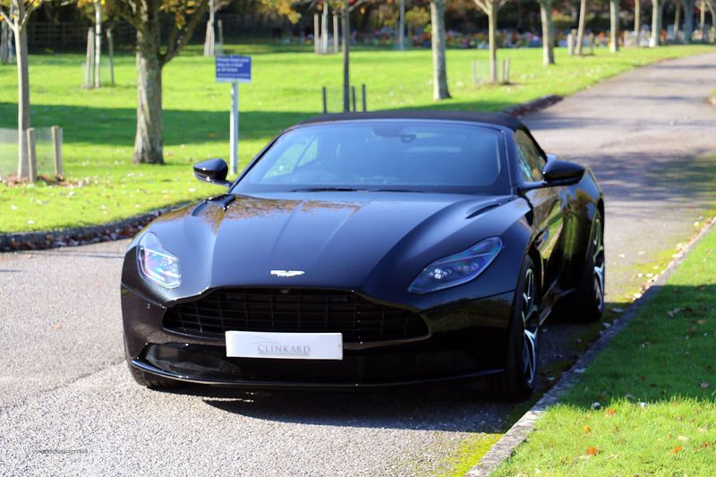 Aston Martin DB11 V8 Volante