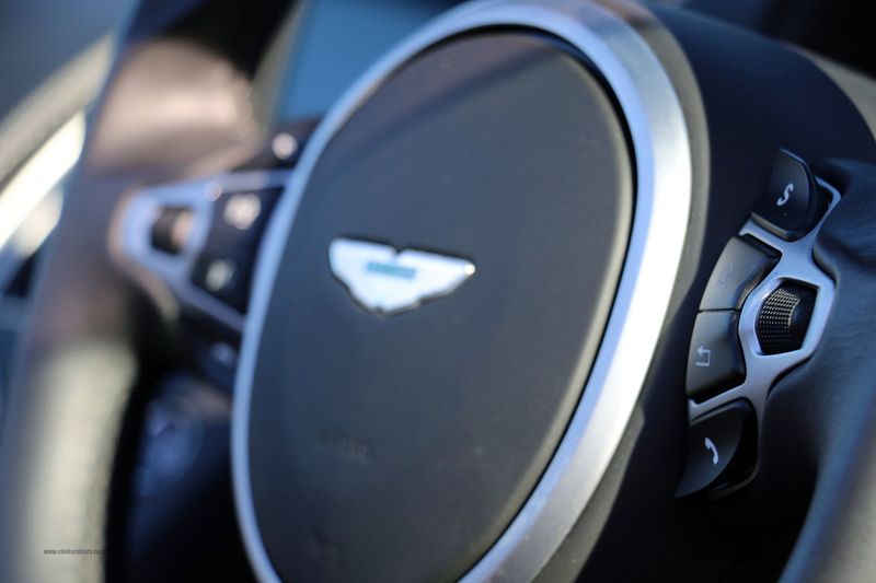 Aston Martin DB11 V8 Volante