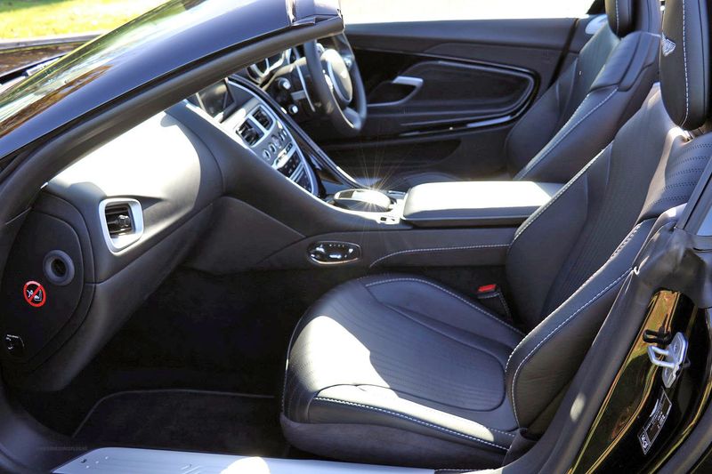 Aston Martin DB11 V8 Volante