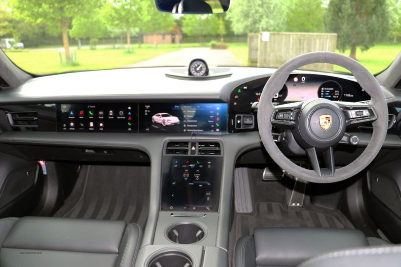 Porsche Taycan Turbo Performance Plus 93.4Kwh