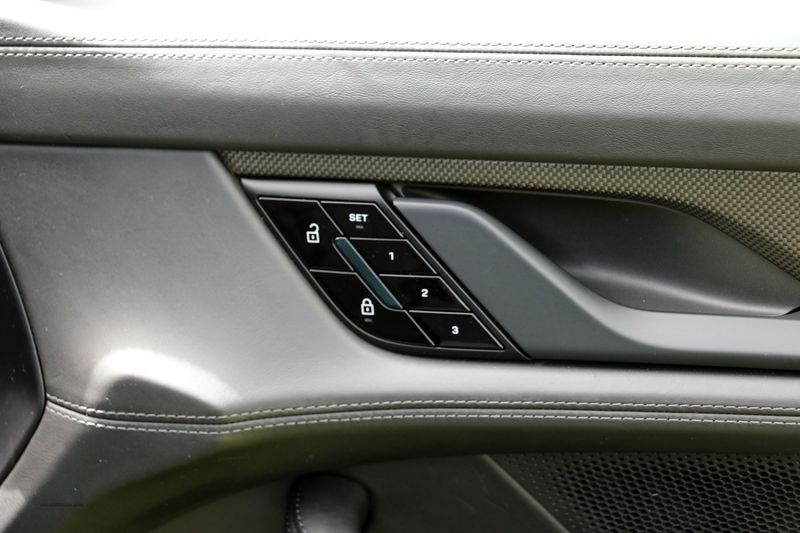 Porsche Taycan Turbo Performance Plus 93.4Kwh