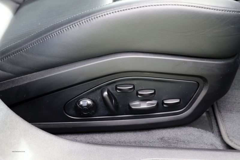 Porsche Taycan Turbo Performance Plus 93.4Kwh