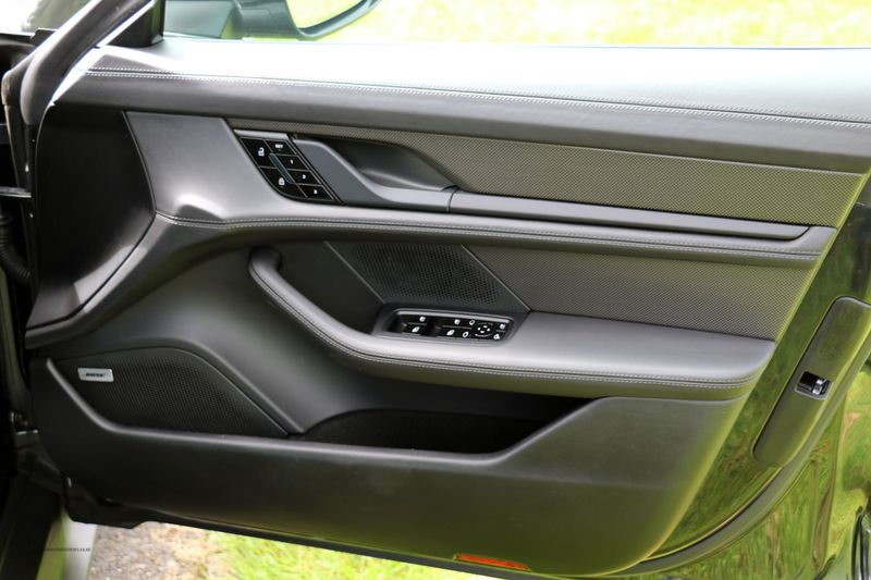 Porsche Taycan Turbo Performance Plus 93.4Kwh