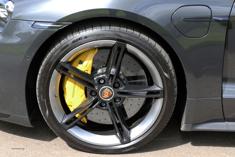 Porsche Taycan Turbo Performance Plus 93.4Kwh