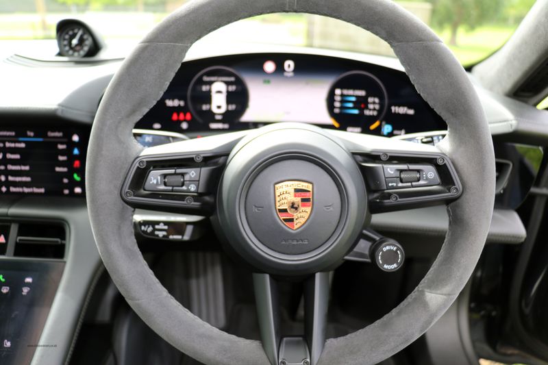 Porsche Taycan Turbo Performance Plus 93.4Kwh