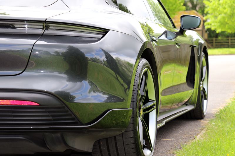 Porsche Taycan Turbo Performance Plus 93.4Kwh