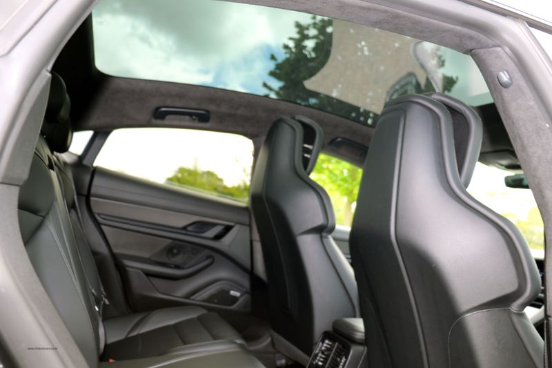 Porsche Taycan Turbo Performance Plus 93.4Kwh