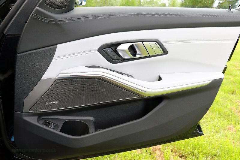 BMW M3 Competition M X Drive Touring DCT