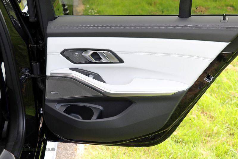 BMW M3 Competition M X Drive Touring DCT