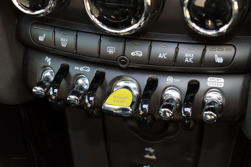 Mini Electric Cooper S 32.6kWh Level 3